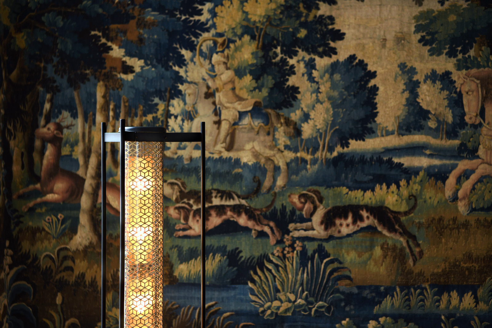 Vendôme Floor floor lamp in a living room